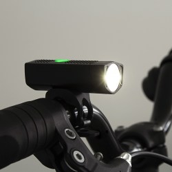 luz-delantera-bicicleta-focus-350-lumenes (2)